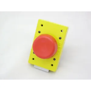 Rees 02650-102 2.25" Mushroom Plunger with Spring Latch, Yellow Cover