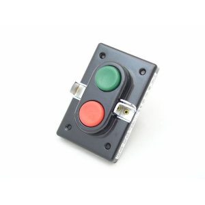 Rees 04062-032 Double Plastic Plunger with Padlock Latch, #15 NO+NC+NC