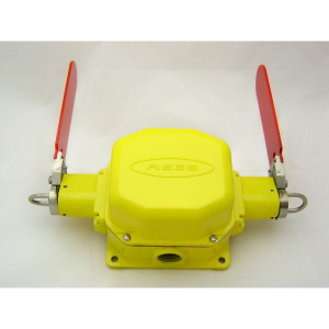 Rees 04954-204 Cable Operated Switch with Flags
