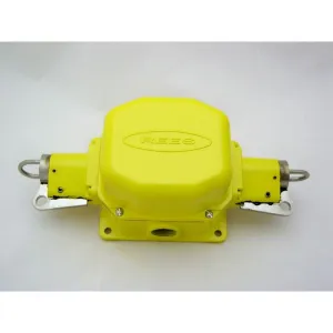 Rees 04954-214 Cable Operated Switch with Latch Plates