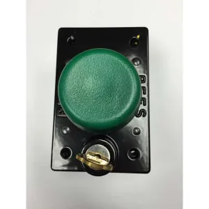Rees 03855-003 2.25" Push Button with Key Lock, Green