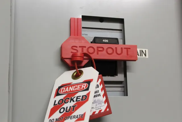 Accuform KDD282 STOPOUT  Slide 'n Lock